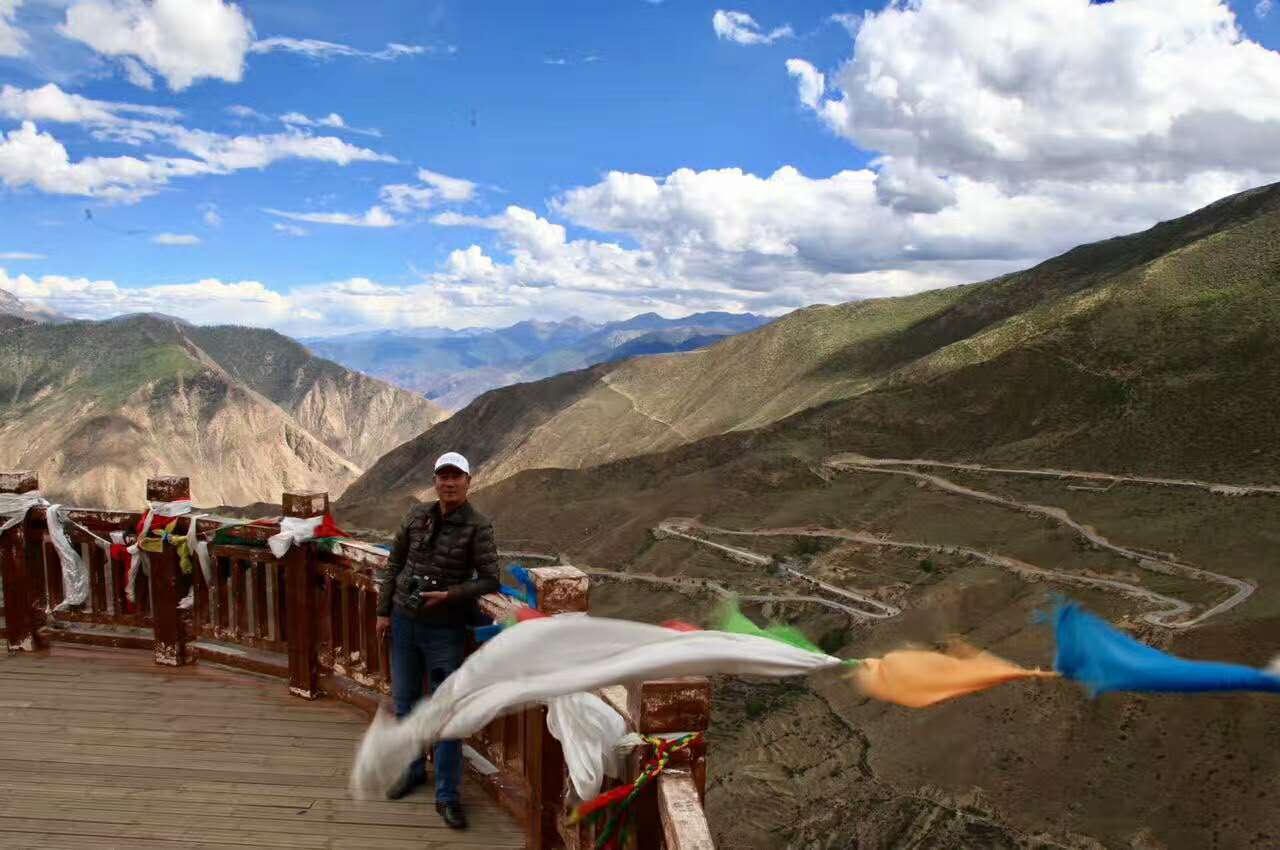 西藏旅游包车